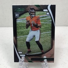 Justin Fields Rookie GREEN Parallel Absolute Card Chicago Bears RC