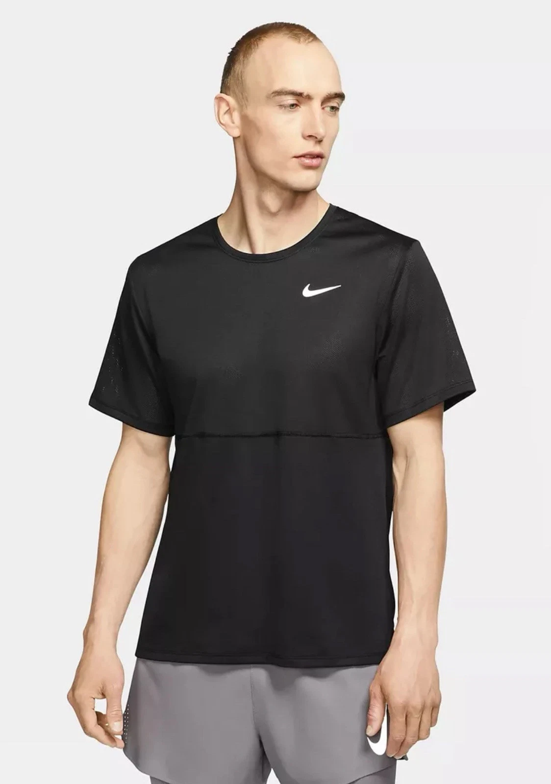 SIZE SMALL Nike Breathe Mens Running Top Running Gym Fitness T-Shirt