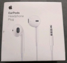New Apple Wired Headset Earpods with mic A1472 3.5mm Headphone Jack With Box