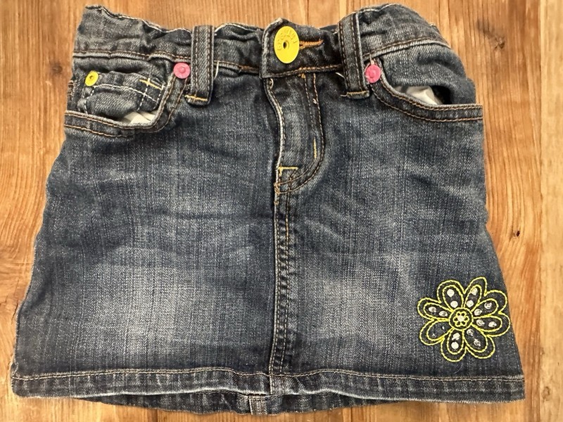 Gymboree Toddler Girl Size 5T Jean Skirt With Shorts Embroidered Yellow Flowers