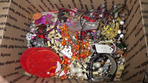full box jewelry parts pieces wearable/not messy knots of necklaces 8lb15ozboxed - Picture 15 of 15
