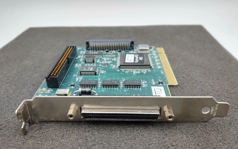 ATTO ExpressPCI PSC Ultra/WIDE SCSI Host Adapter for PC and MAC 0042-PCBX-002 - Image 3 of 4