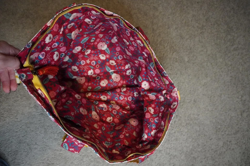 Bolso de Mano Matilda Jane Floral Patchwork Fin de Semana - Base Azul - Lunares Amarillos Foto 3 de 4