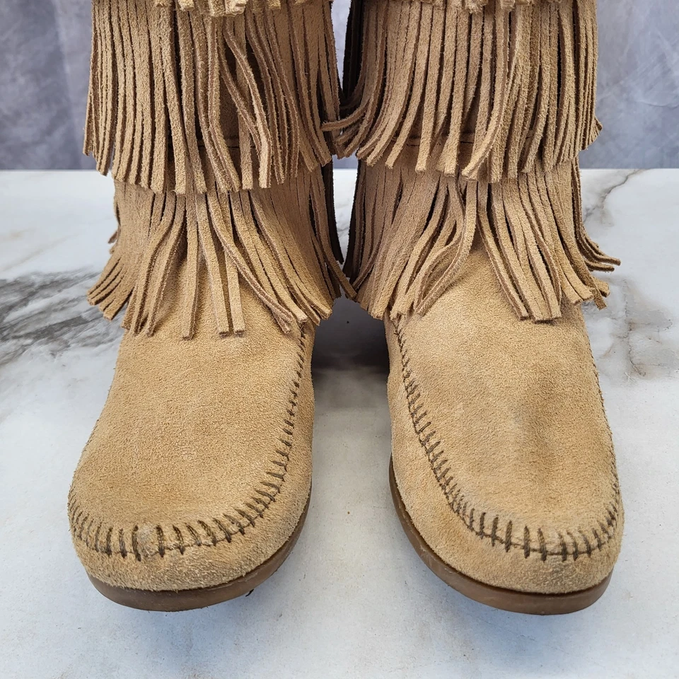 Botas mocassim femininas Minnetonka 5 camadas franja cravejada joelho alto 9 trigo bronzeado - Imagem 4 de 4