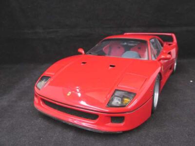 ミニカー FERRARI F40 1:18 1:18 scale model Ferrari F40 in red | Ferrari® Store