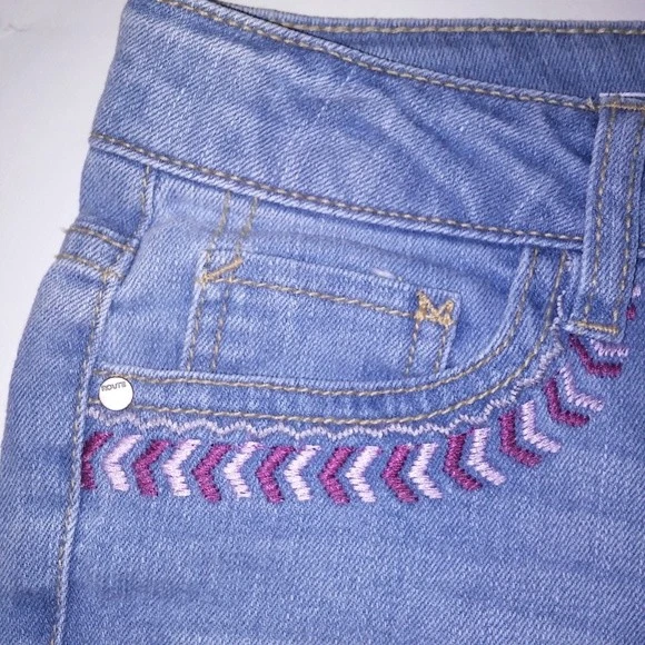 Pantalones Cortos Niñas Route 66 Denim Bordados Cintura Ajustable Foto 3 de 4