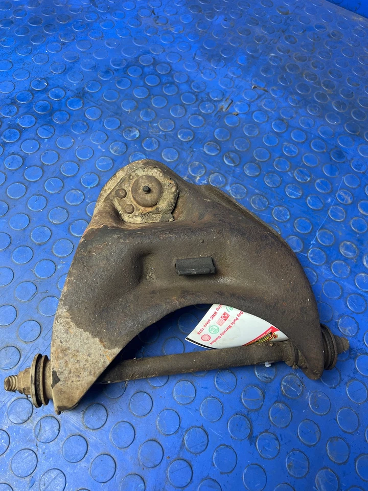 83 - 05 Chevy Blazer Front Upper Control Arm RH Passenger 4x2 ONLY OEM 19416899 - Image 4 of 4