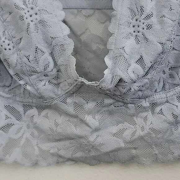 Sujetador Bralette de Encaje Gris No Boundaries L Foto 3 de 4