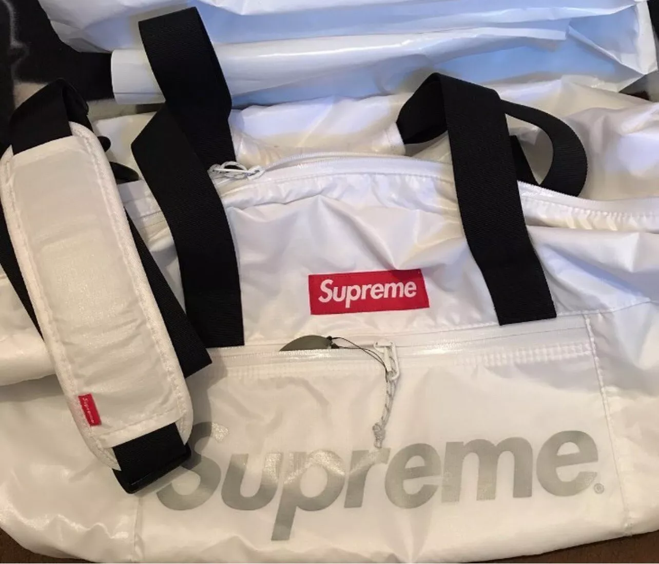 Sac de sport suprême blanc rare