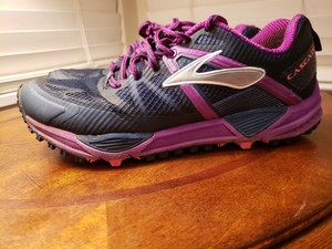 brooks cascadia 10 womens purple