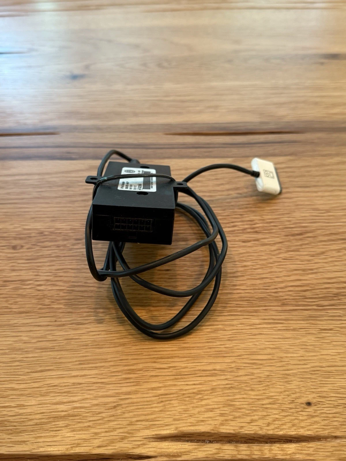VW  Volkswagen 12v Ipod Adapter Connection Unit OEM 000 051 444 P - Used Cond 3