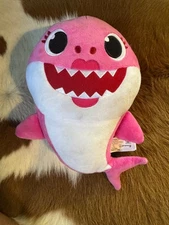 2018 WowWee Pinkfong Pink Momma Shark Sings "Baby Shark" Plush Soft Toy Stuffed