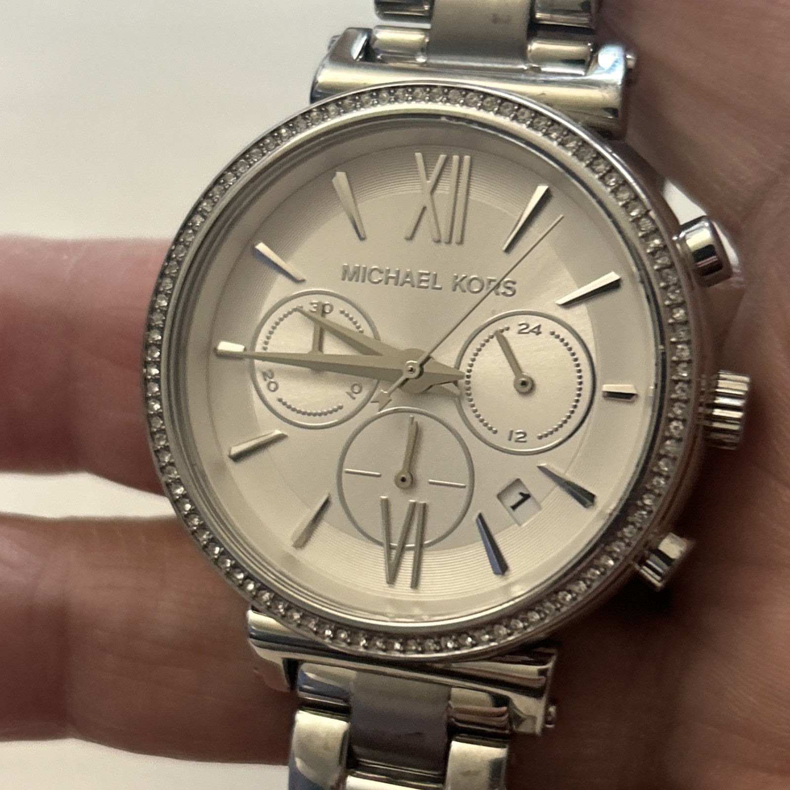 AUTHENTIC MICHAEL KORS SOFIE CRYSTALS SILVER CHRO… - image 10