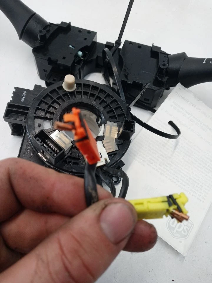 2009 Nissan Murano S Model Column Switch Combo Assembly OEM Tested  - Image 3 of 4