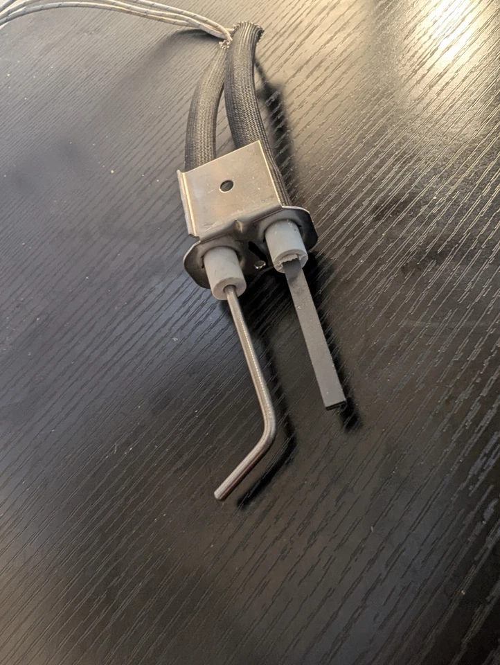 JW 100092628 HOT SURFACE IGNITER WITH FLAME SENSOR Bought Sept 15/25 - Image 2 of 4