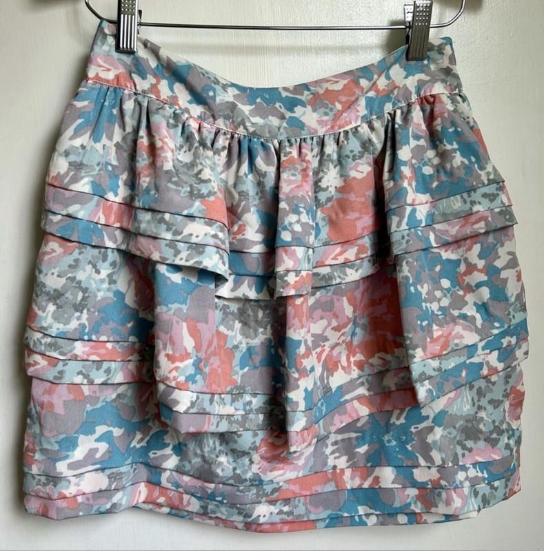 Women’s Kimchi Blue Pastel Floral Tiered Ruffled Mini Skirt Size 4