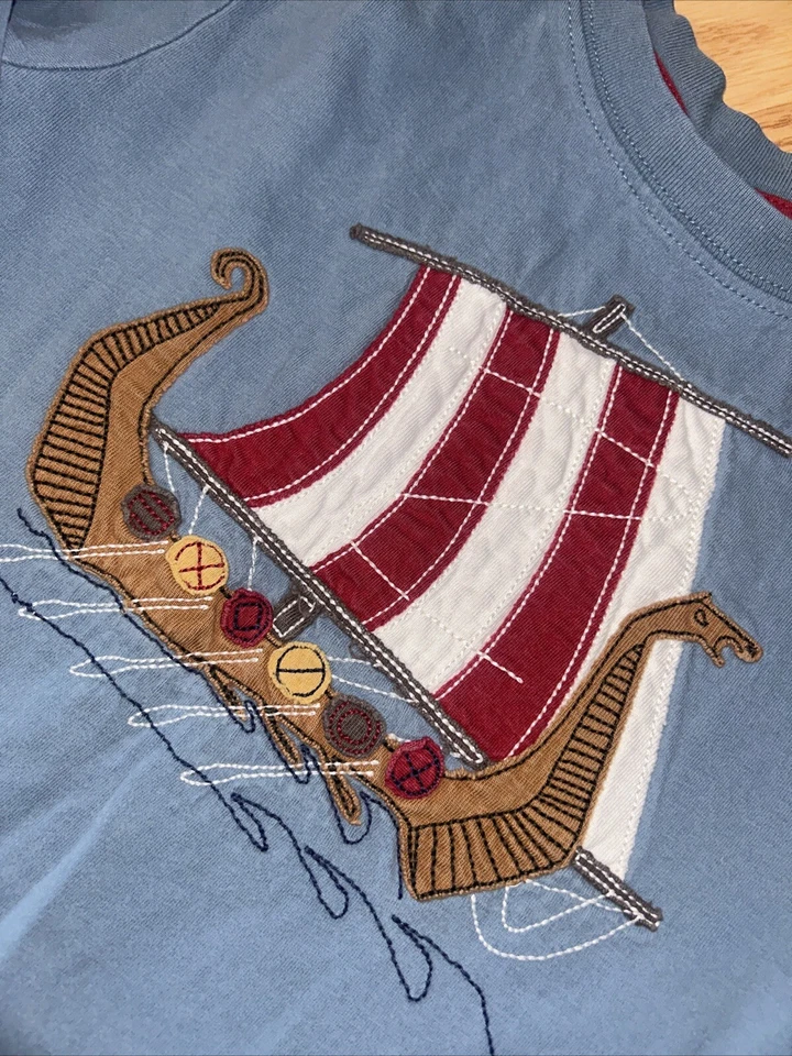 Hanna Andersson Boy Top Barco Pirata Azul 110 Foto 3 de 4