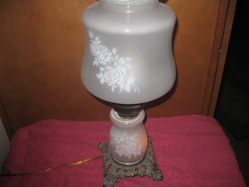 HURRICANE LAMP: "GONE WITH THE WIND" : VINTAGE ~ FROSTED  GLASS ~ 2 PIECE~LOVELY
