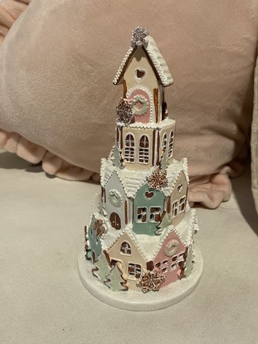 Pastel Gingerbread LED tower - Picture 11 of 14