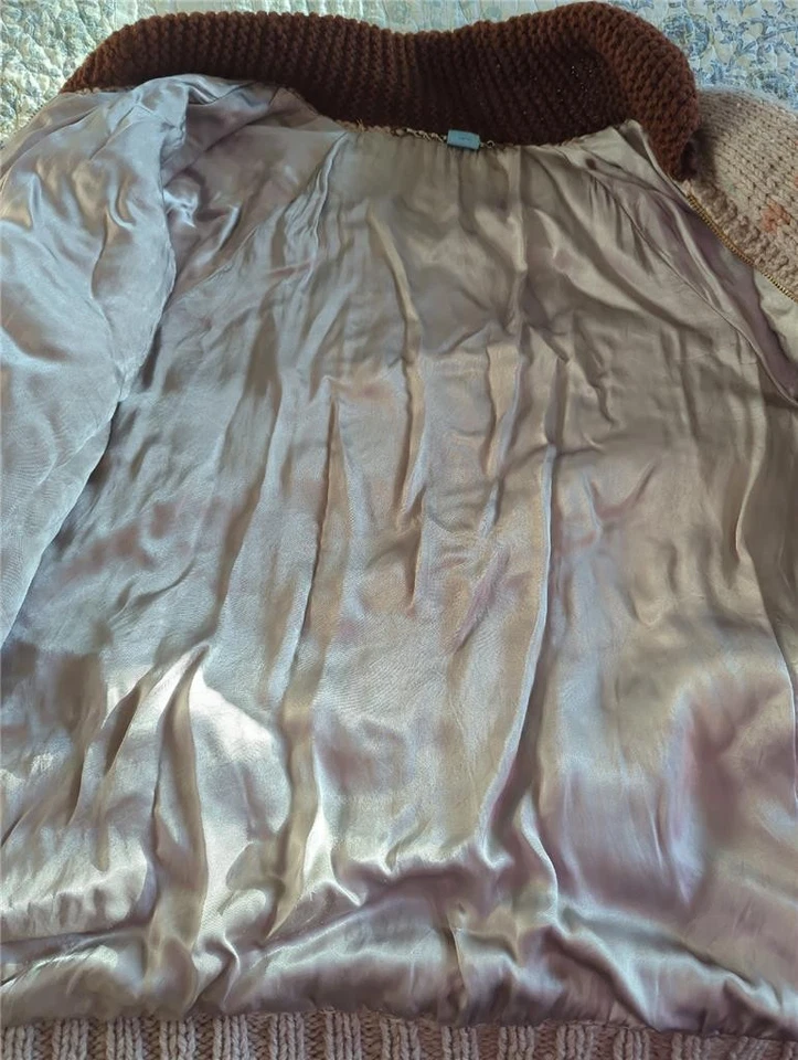 VINTAGE 1950'S HAND KNIT WOOL TAN LINED HORSE SWEATER 54" CHEST METAL ZIPPER - Image 4 of 4