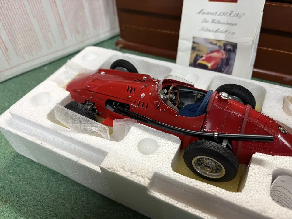 CMC M051 1:18 Maserati 250F 1957 Grand-Prix-Sieger - Immagine 3 di 4
