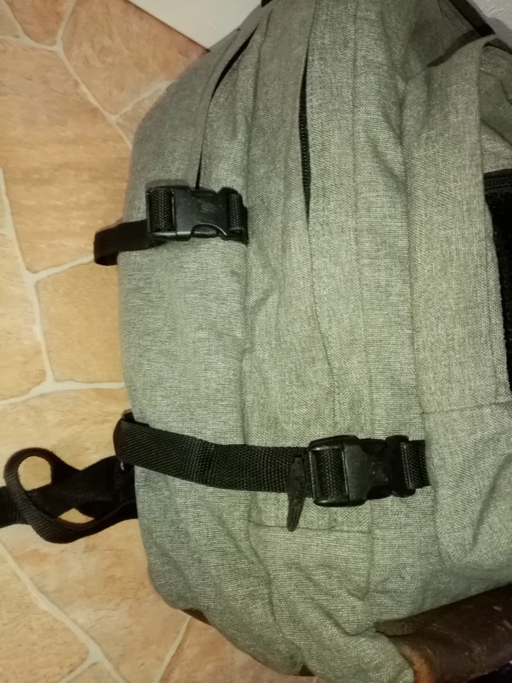 Eastpak Rucksack Ultimate 050 05E Lederboden Sehr guter Zustand 42 L Inhalt - Bild 2 von 4