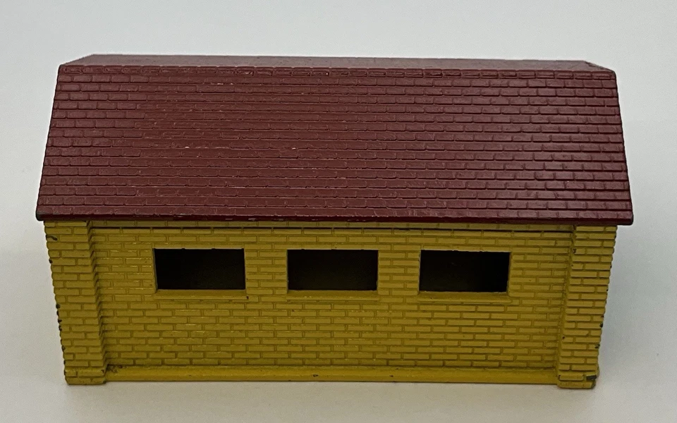 1961 Matchbox Lesney Accessory Pack Metal Lock-Up Garage A-3 & Original “C” Box - Image 2 of 4