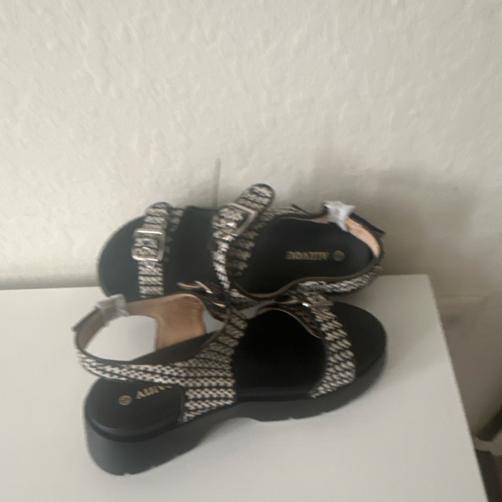 AIMYOU Black White Geometric Patterned Buckle Str… - image 6