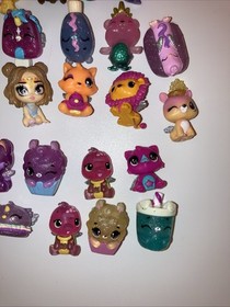 Hatchimals CollEGGtibles ** 30 Figures Lot W/ Pink Carrying Case