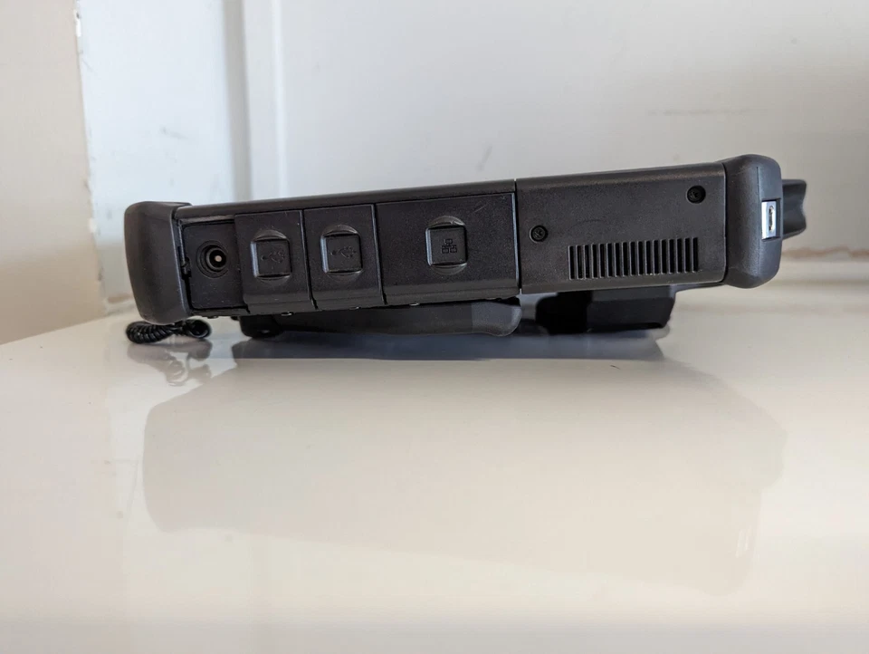 Panasonic Toughbook CF-D1 Mk3 8 GB RAM 256 SSD Windows 10 Pro - Image 4 of 4