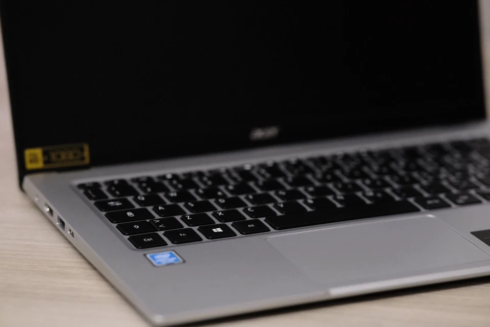 Acer Swift 1 Notebook ultra sottile | SF114-33 | - Immagine 2 di 4