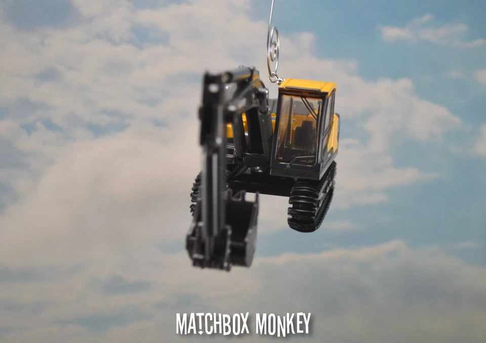 Custom Volvo EC140E Excavator 1/100 Scale Christmas Ornament Deere CAT Deere - Image 3 of 4