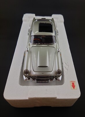Boite ORIGINALE de l'ASTON MARTIN DB5 Silver Danbury Mint de James Bond