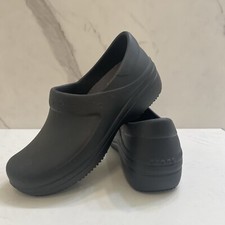 Crocs Professional Women s Size 8 Slip Resistant Clog Shoes