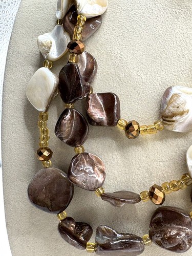 MOP Layered Brown & Cream Gold Tone Beachy Necklace Shell Jewelry - Picture 6 of 9