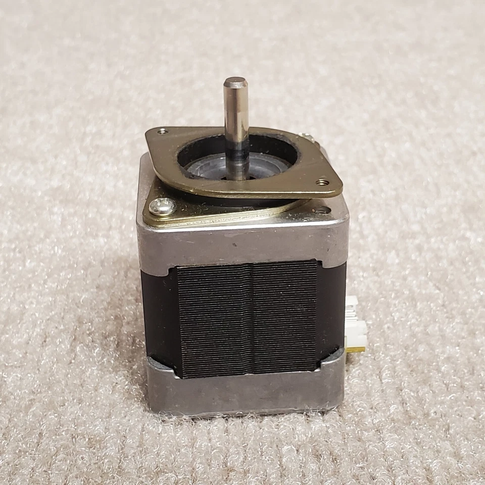 Minebea-Matsushita Stepping Motor 127DE02991 17PM-K402-P4V T12112-01 - Image 3 of 4