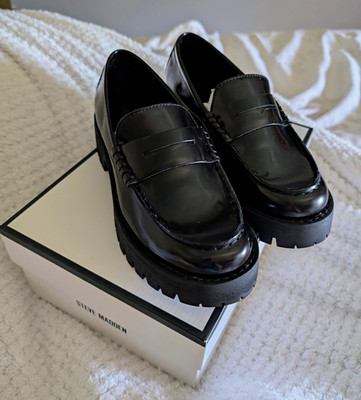 Steve Madden Women s Black Faux Leather Lug Sole Penny Loafer Slip On 6.5M