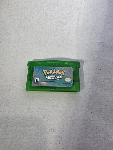 Pokemon Emerald Version (Nintendo Game Boy Advance, 2005)