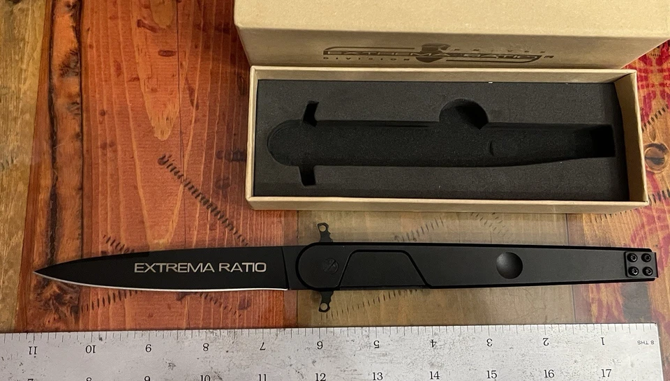 Navaja de bolsillo Extrema Ratio BD4 Lucky Stiletto Dagger N690 Foto 3 de 4