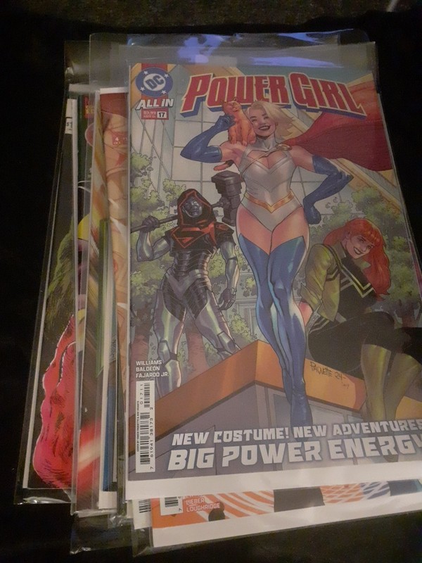 Bundle of 10 Comics. Marvel, DC, etc.
