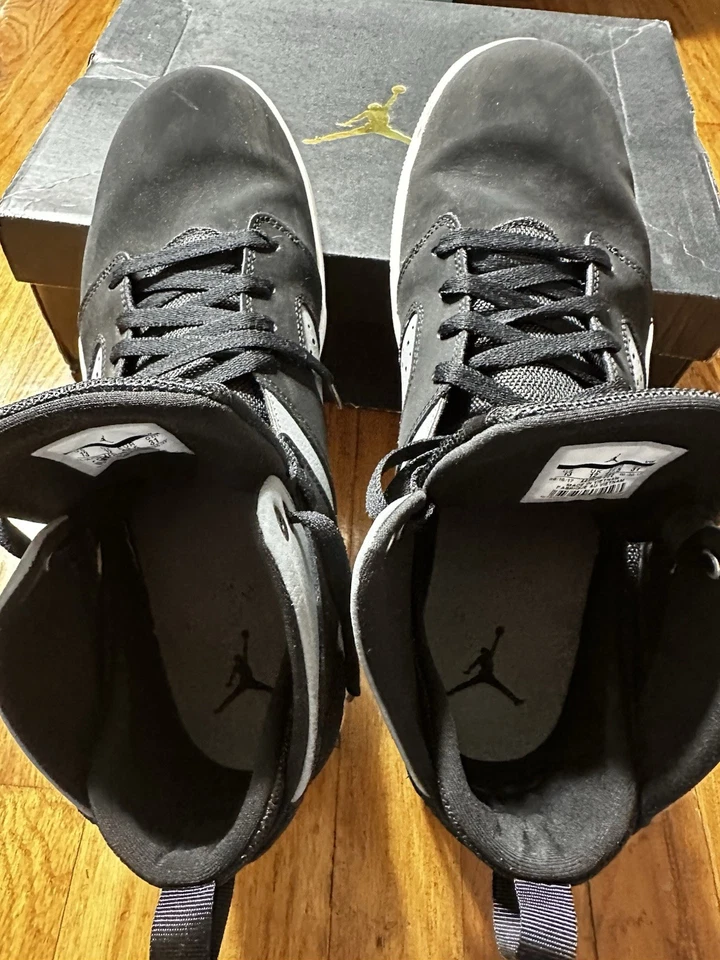 Jordan Relentless (Negro/Blanco/Gris) - Para hombres EE. UU. Talla 13 Usado Foto 4 de 4