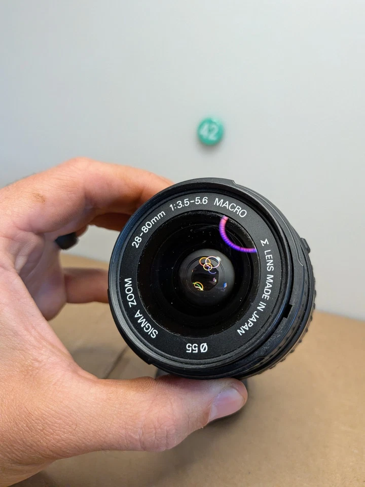 SIGMA ZOOM 28-80mm f/3.5-5.6 MACRO  AF  - Image 2 of 3