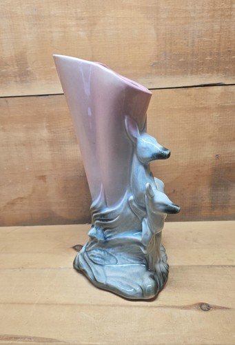 Hull Doe & Fawn Blue & Pink Vase #62 6-1/4"W x 11-1/4"H. No Chips Or Cracks. - Picture 4 of 8