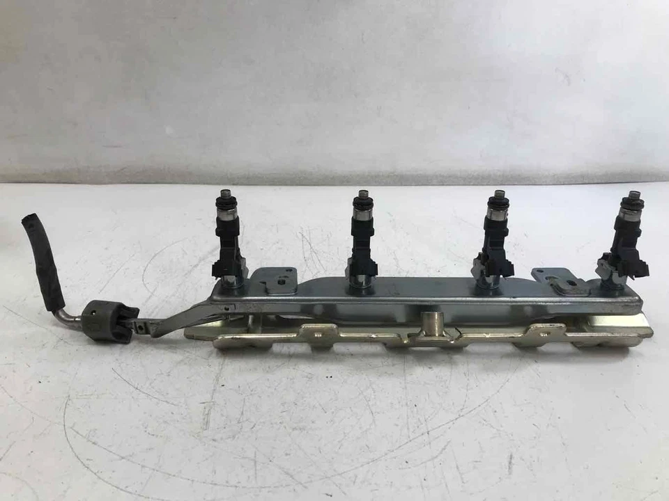 Fuel Injection Rail W Fuel Injectors OE 166003rc0a Fits NISSAN SENTRA 2013-2019 - Image 3 of 4