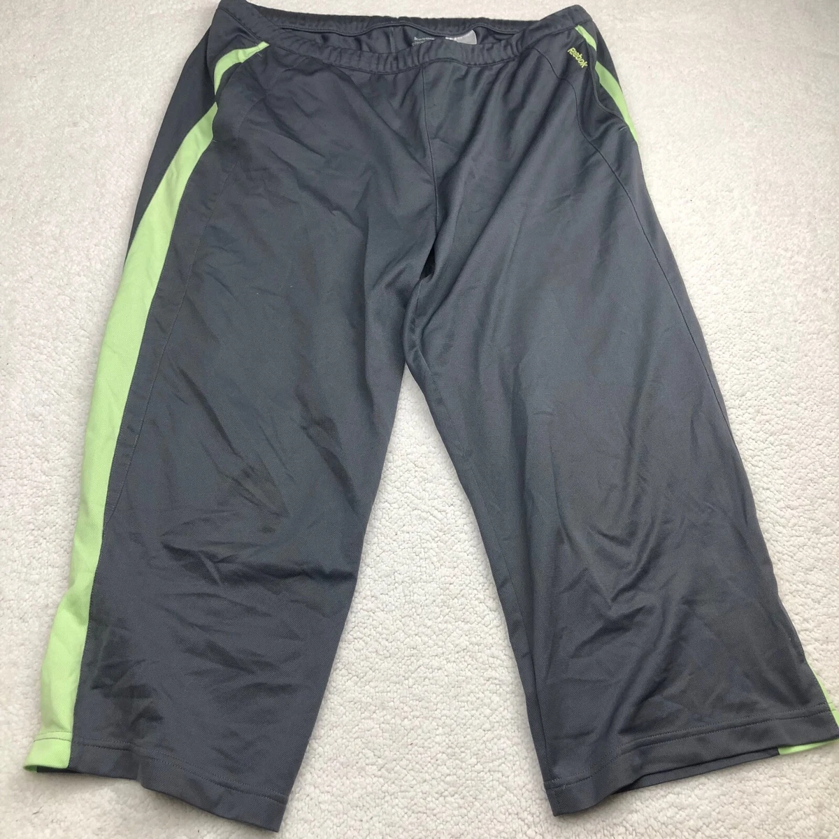 Reebok Women's Athletic Capri Pants Size Large Play dry Gray Green