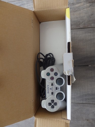 Silver Sony Playstation 2 PS2 SCPH-75002SS Slimline PAL Complete In Box - Picture 7 of 14