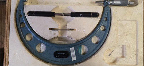 Mitutoyo 103-223 Outside Micrometer with Ratchet Stop 8-9″