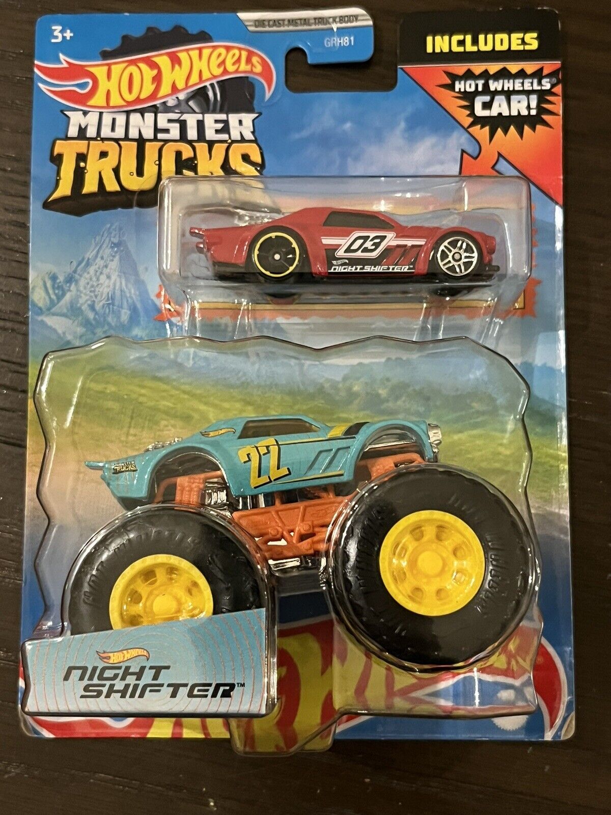 Hot Wheels 1:64 Collection Monster Truck With Extra Car (Styles May Vary) -  MTTGRH81