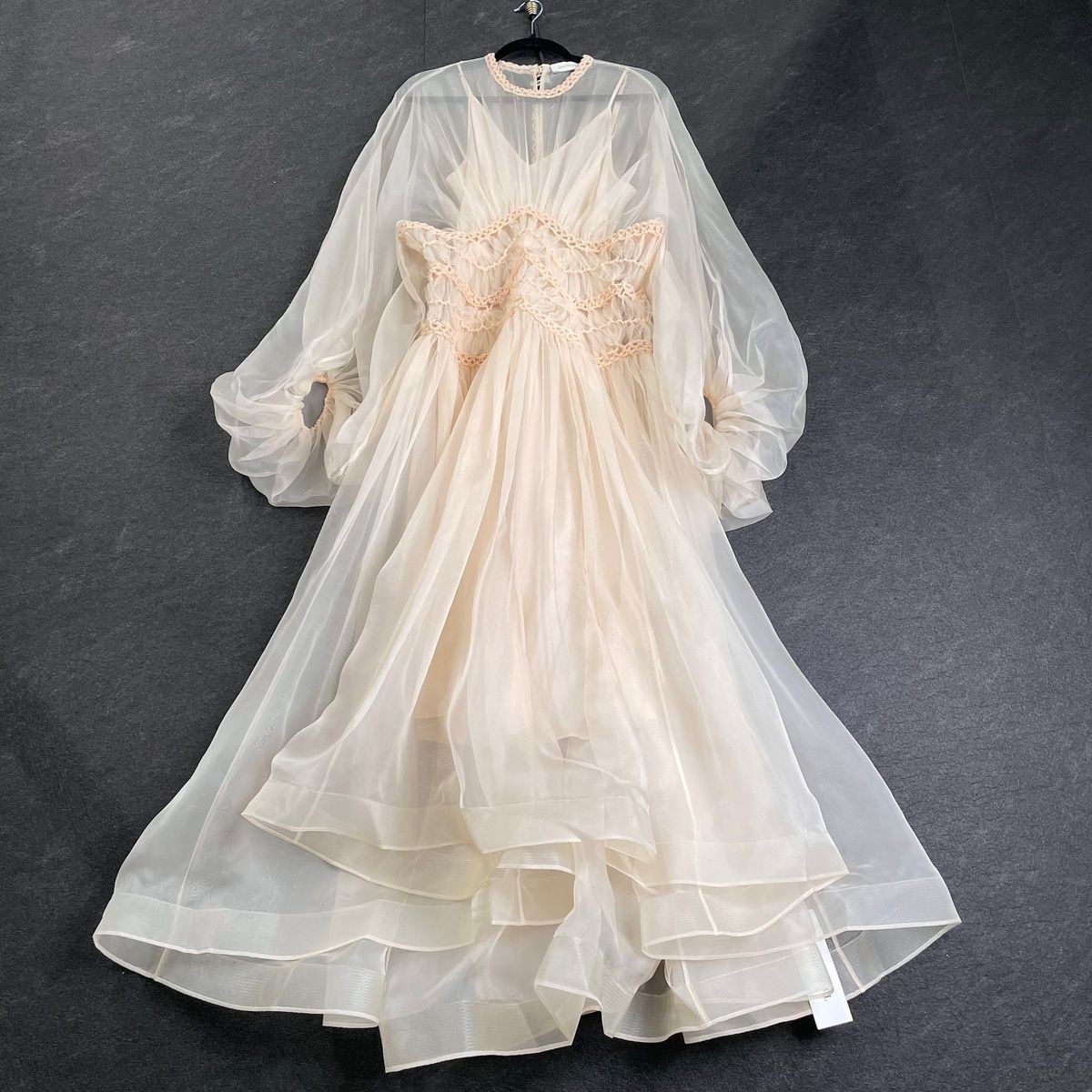【omochi1029様】デプレ 2025SS リネン&ラミー&シルク アシンメ ZIMMERMANN Illuminate Macramé Silk Organza Gown Women's Size 3
