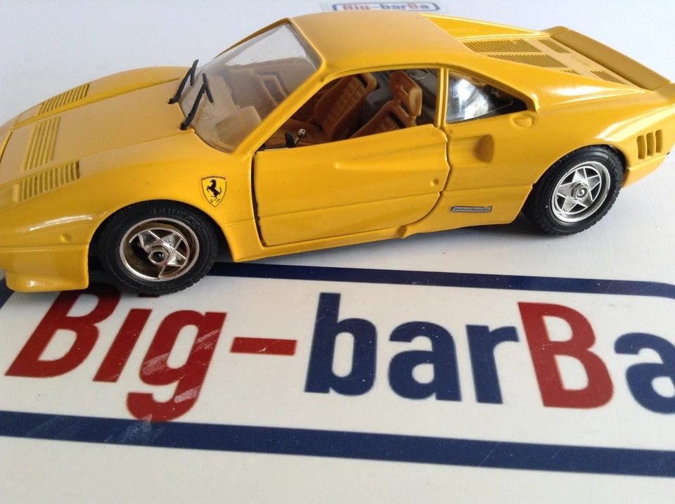 🔥Lot vintage🚗 BBURAGO FERRARI GTO 1984 1:24 🍂 OCCASIONE 🍂☕🏅💰 - Immagine 2 di 4